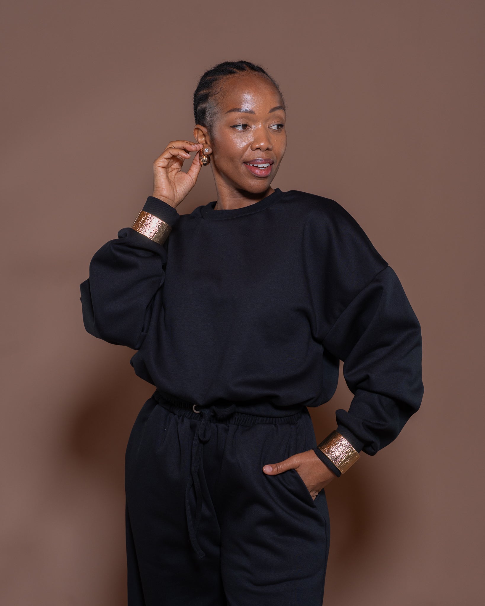 Luxe Leisure Sweatshirt in JetBlack