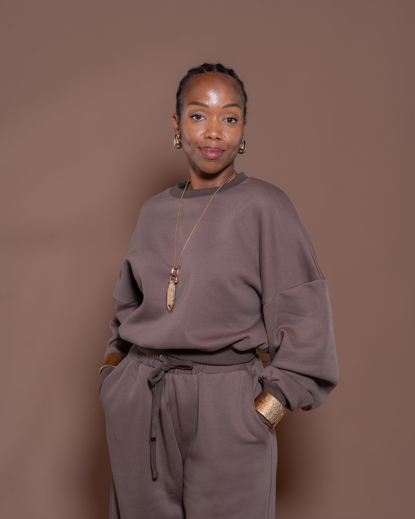 Luxe Leisure Sweatshirt in Mocha